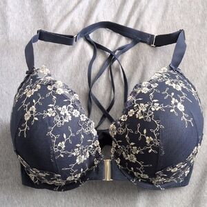 Front Clasp Plunge Bra